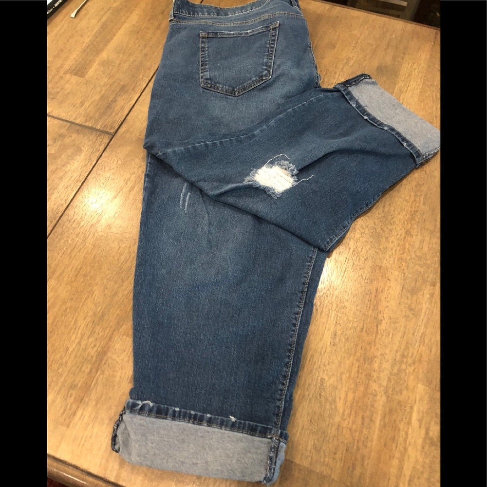 Plus size woman’s jean capris